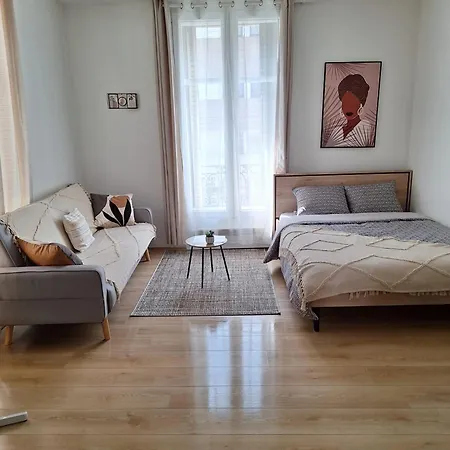 Du Village Apartment *